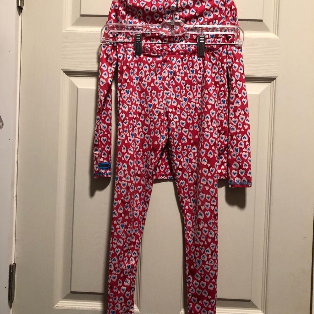 Cuddl Duds Hearts Comftech Poly 2-piece set, Small - Picture 5 of 7
